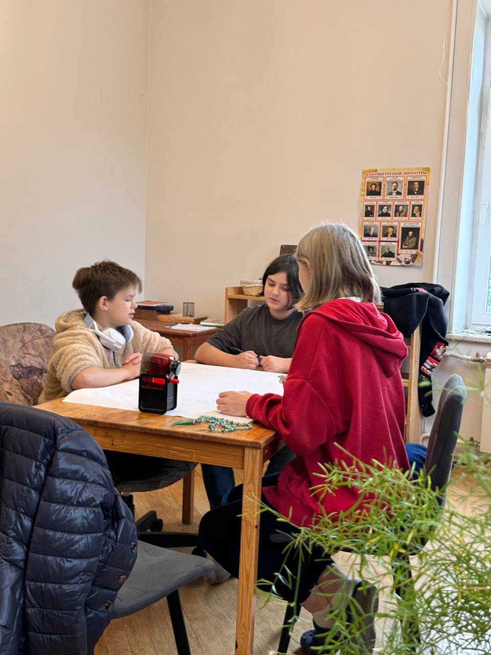 школа монтессори цена